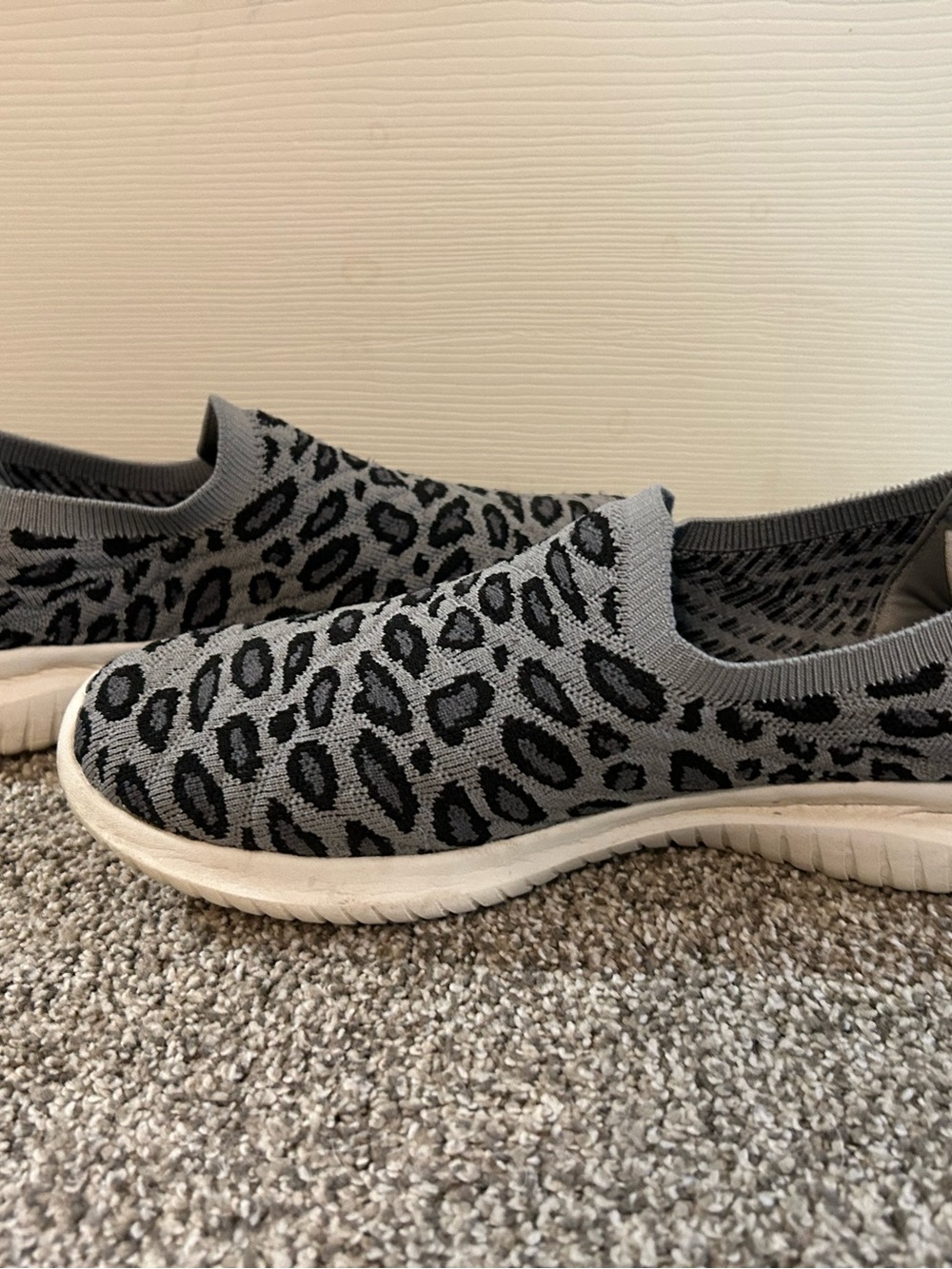 Skechers Women’s Slip-On Leopard Knit Sneakers - Gray/Black. Skechers Size 8w